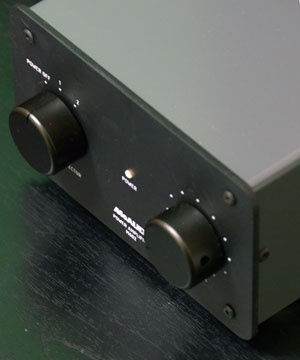 マックオウディ M602